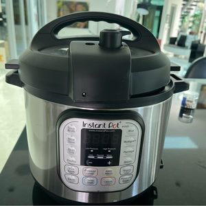 InstanPot 7in 1 slow cooker